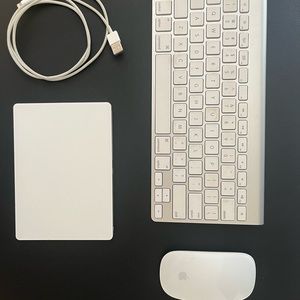 Apple mouse, key board